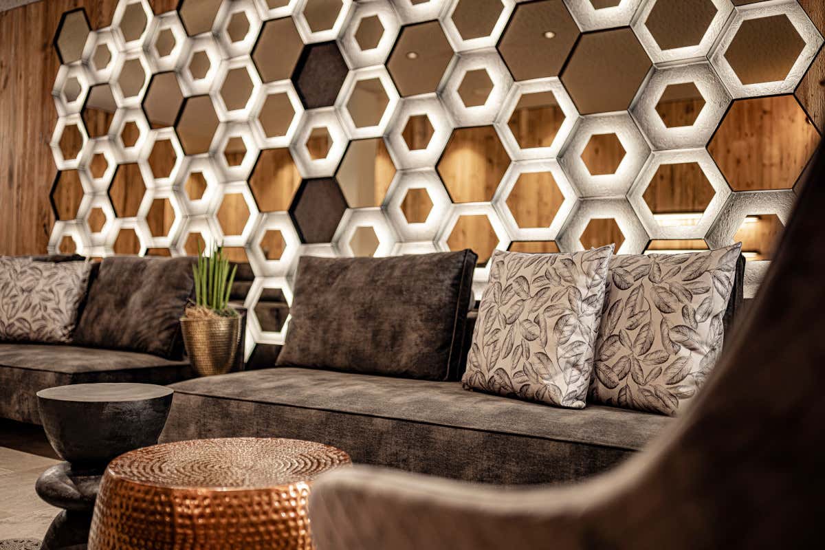 Particolare di un interno dello Schwarzenstein Alpin & Spa Resort (foto sito) Trattamenti 100% naturali nelle Spa dei Belvita Leading Wellnesshotels Südtirol